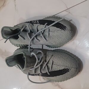 yeezy size us7
